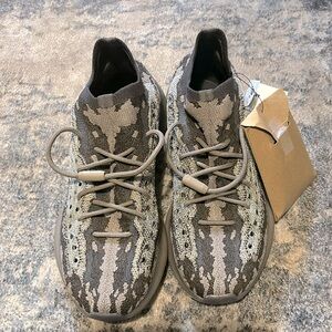 Yeezy 380 Grey Cotton Shoes Size 10.5 Men Adidas Yeezy